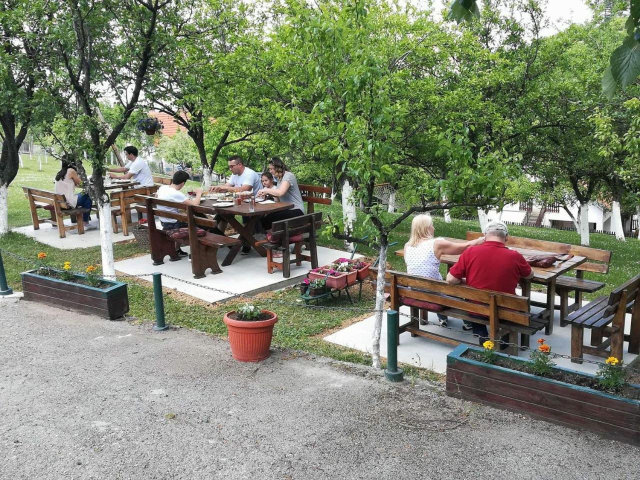 Lazarev Konak Banja Koviljača Exterior foto