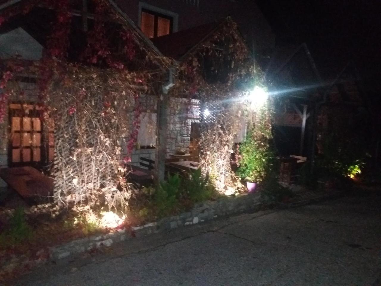Lazarev Konak Banja Koviljača Exterior foto